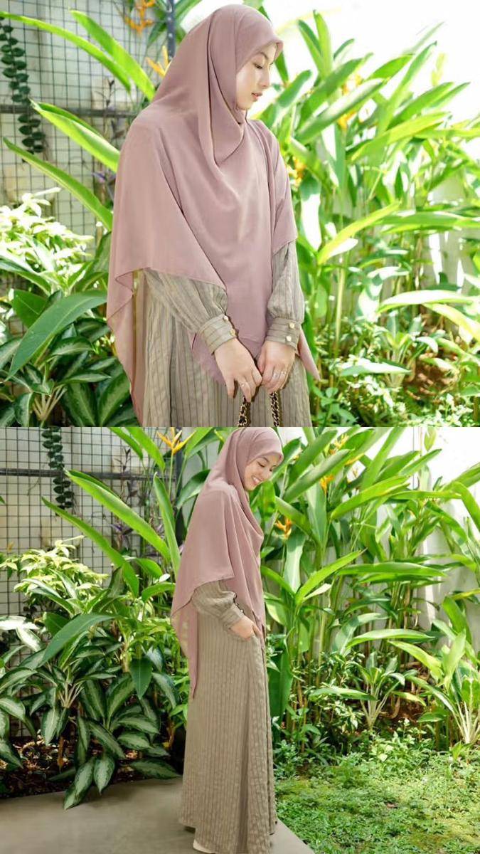 potret ide busana muslim syar’i serba gamis ala Natasha Rizky (instagram.com/natasharizkynew)