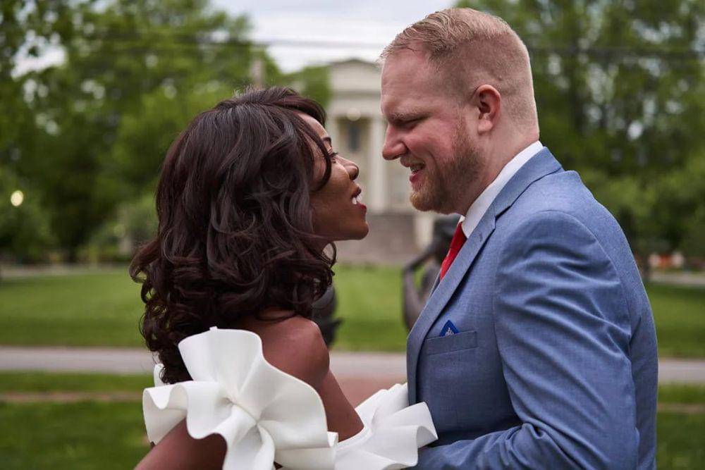 ilustrasi menikah dengan pria WNA (pexels.com/David Disponett)