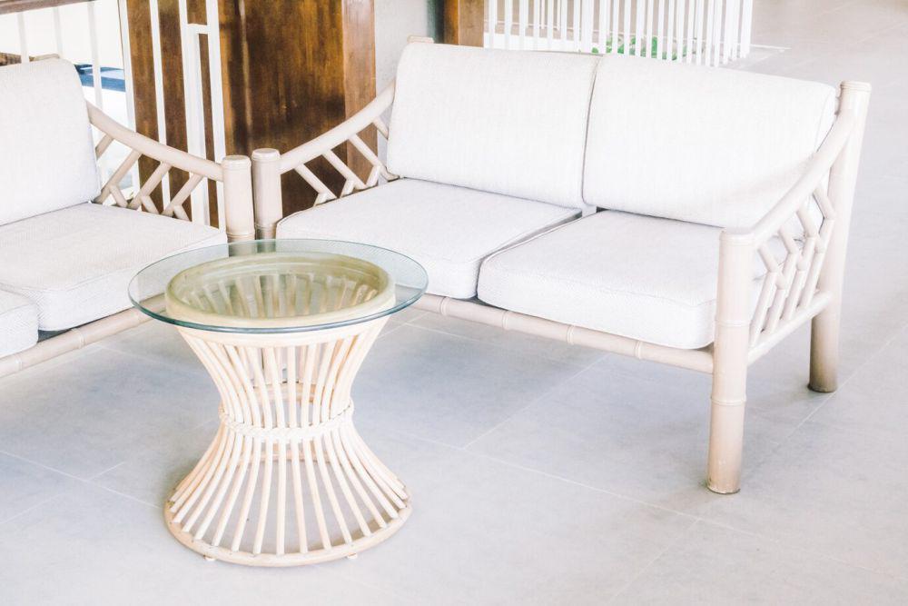 6 Furnitur Outdoor untuk Lebaran, Sambut Tamu di Teras