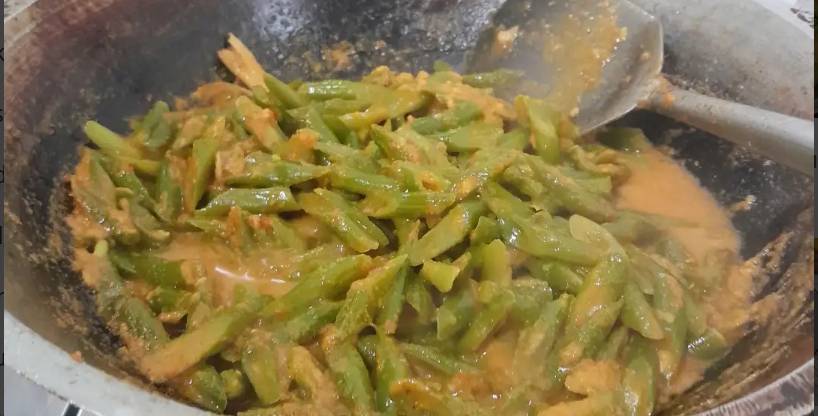 Buncis yang sedang diolah (cookpad/hadleny kitchen)
