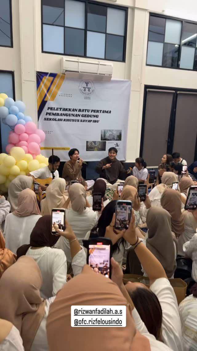 potret Rizky Febian hibur anak berkebutuhan khusus (instagram.com/ofc.rizfelousjakartaa)