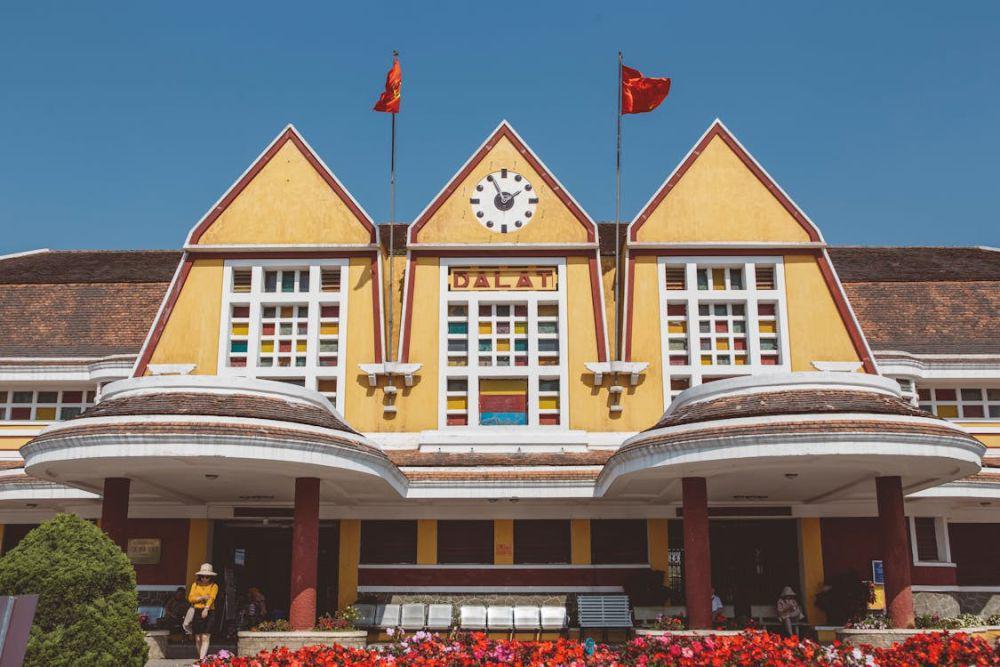 5 Stasiun Kereta Api Paling Estetik di Asia Tenggara