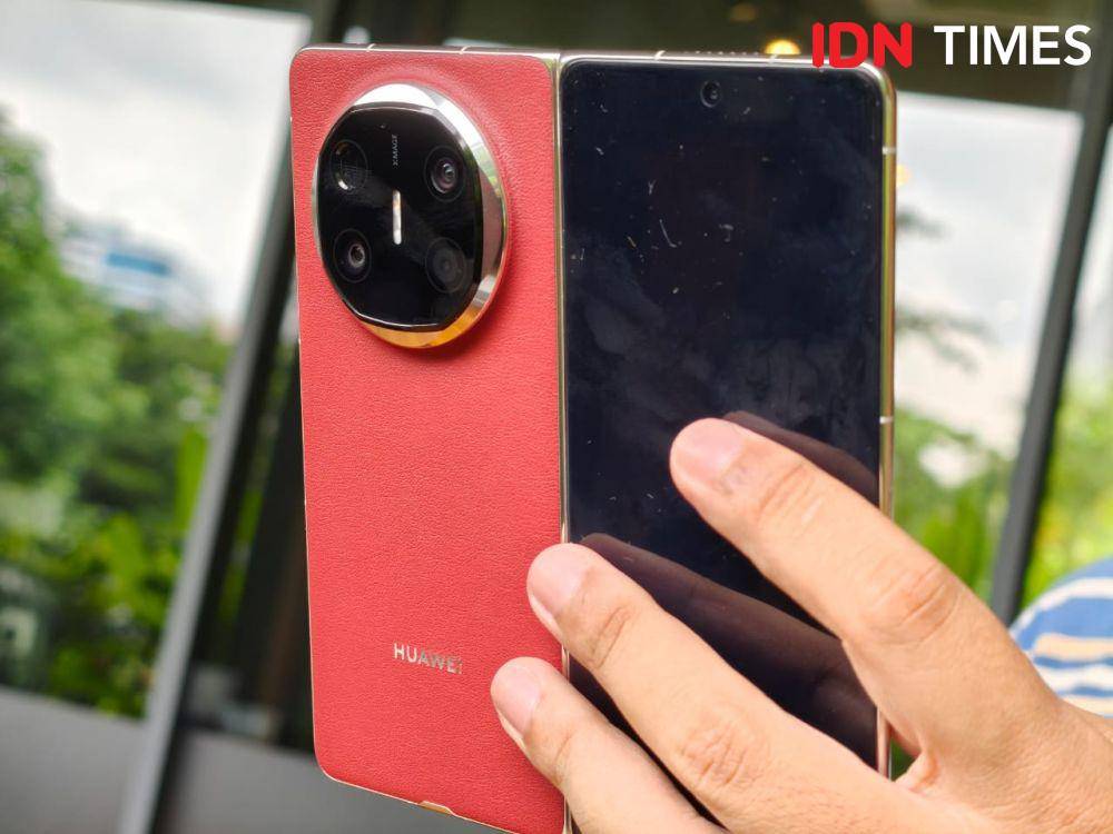 Huawei Mate X6 (IDN Times/Fatkhur Rozi)