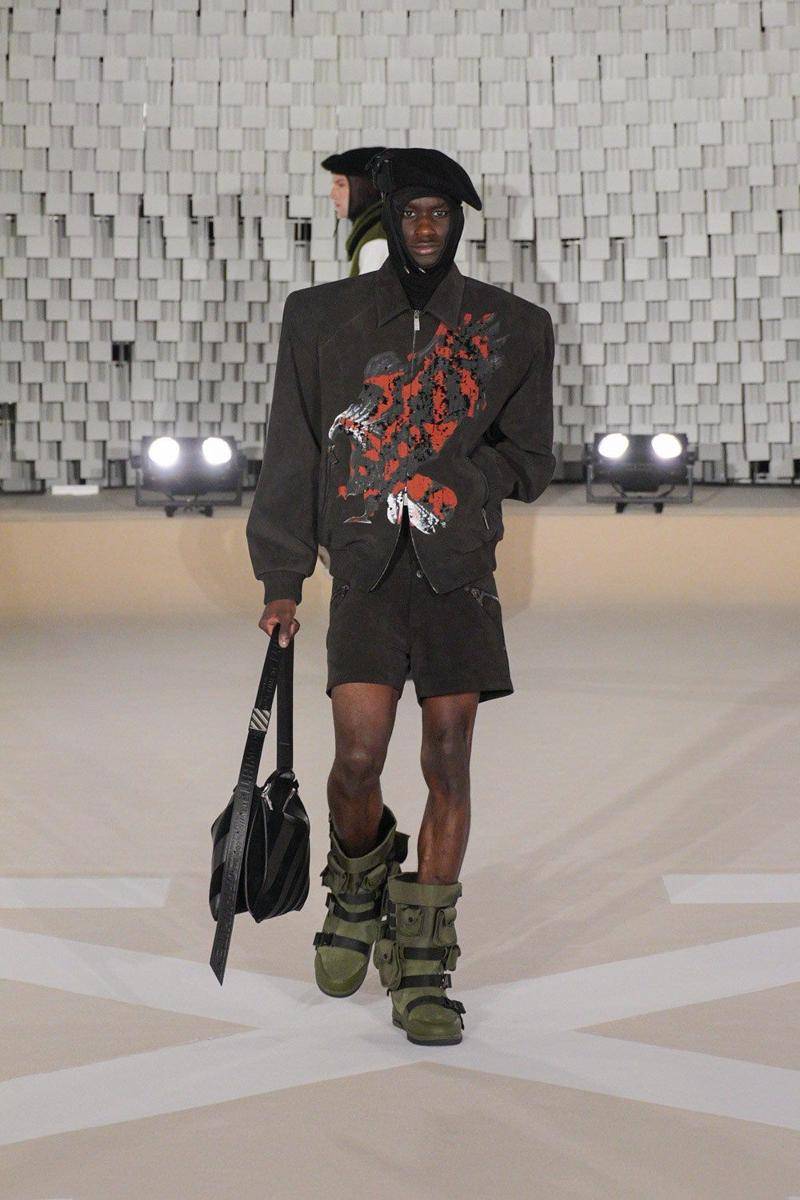 Off-White F/W 2025-26 di Paris Fashion Week (dok. Off-White)