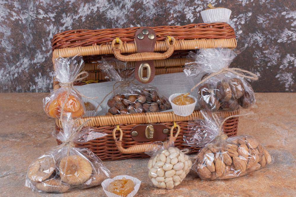 ilustrasi hampers lebaran (freepik.com/azerbaijan stockers)