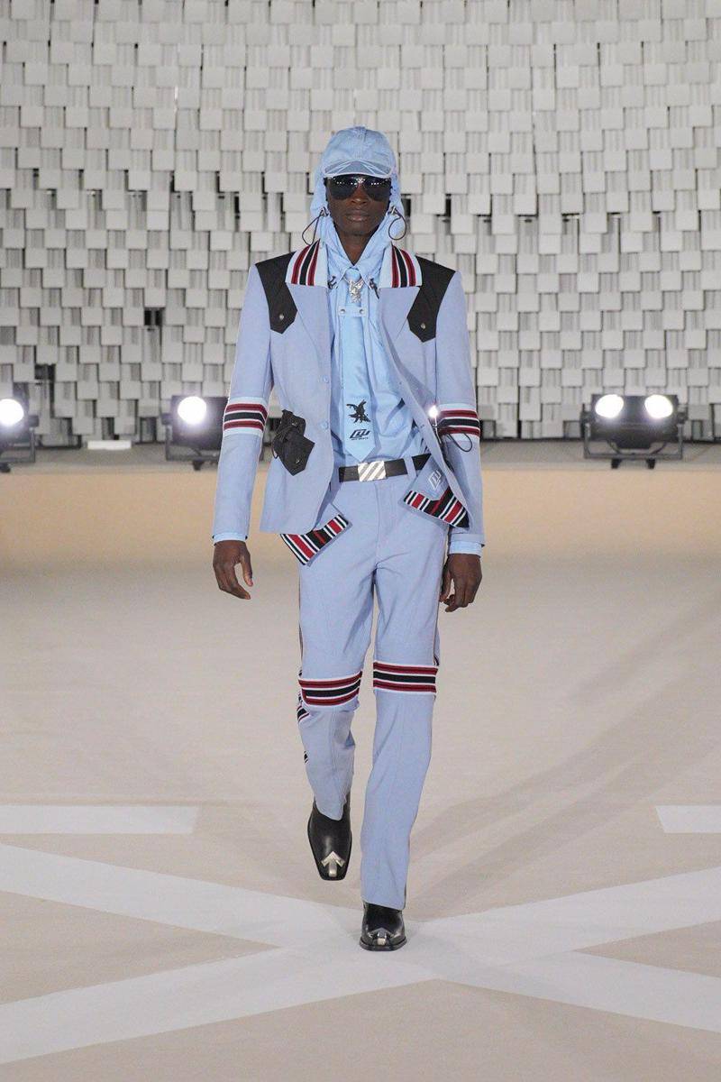 Off-White F/W 2025-26 di Paris Fashion Week (dok. Off-White)