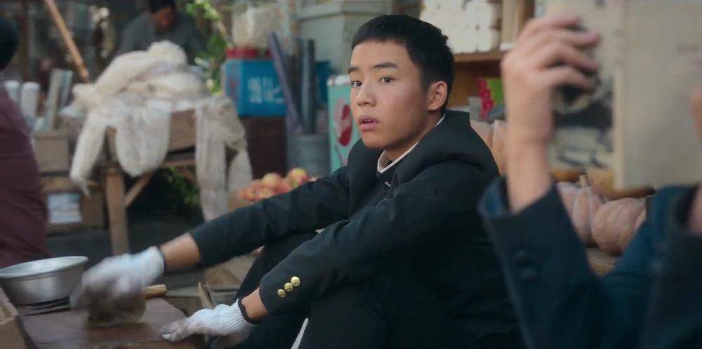 Moon Woo Jin di drama When Life Gives You Tangerines (Dok. Netflix/When Life Gives You Tangerines)