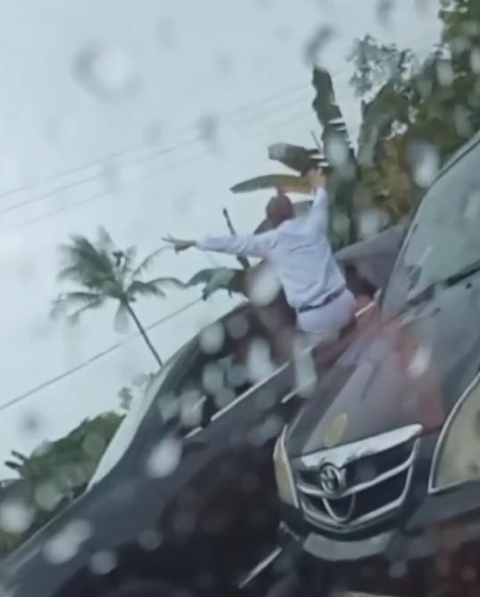 Tangkapan layar video Bupati Jeneponto, Paris Yasir, saat mengamuk menantang warga/Istimewa