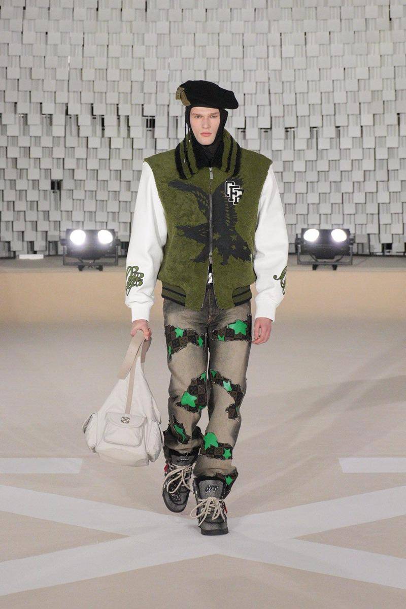 Off-White F/W 2025-26 di Paris Fashion Week (dok. Off-White)
