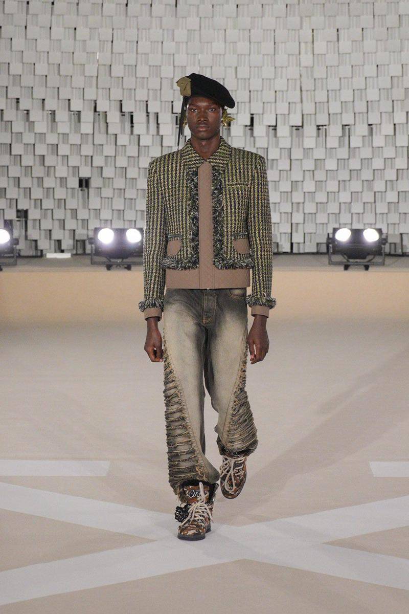 Off-White F/W 2025-26 di Paris Fashion Week (dok. Off-White)