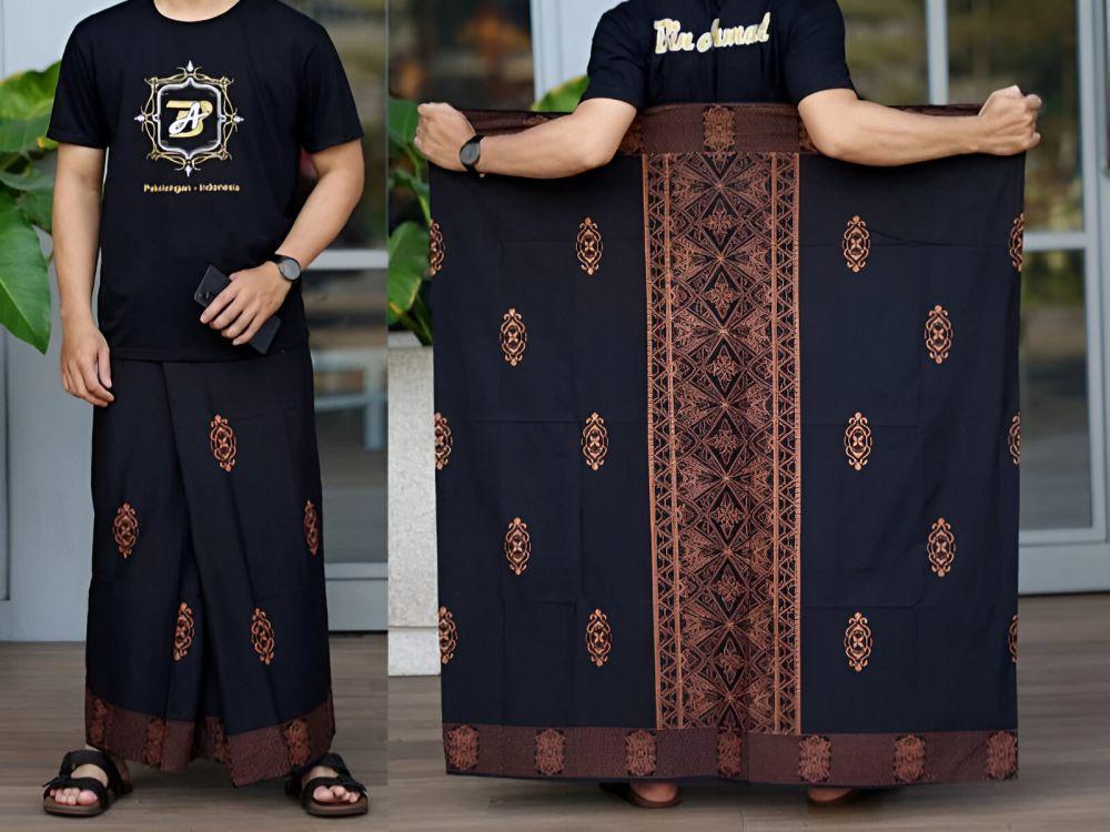 5 Pilihan Sarung Eksklusif dengan Motif Etnik yang Cocok untuk Lebaran