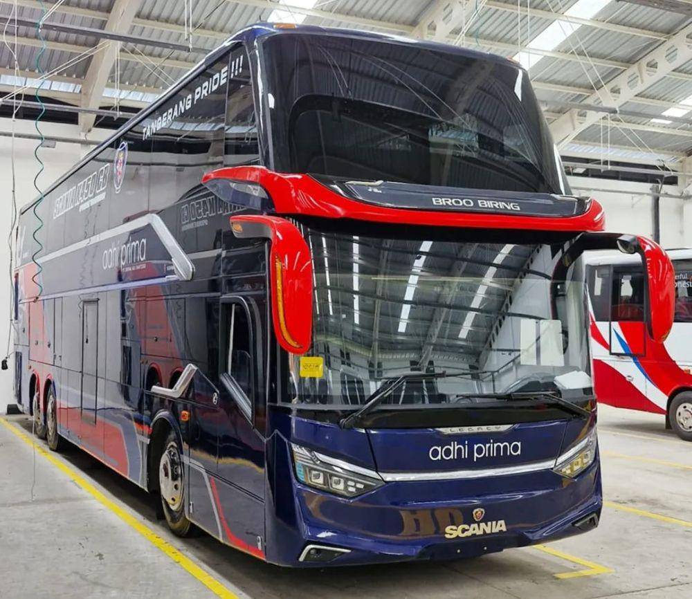 potret bus Adhi Prima (instagram.com/laksanabus)