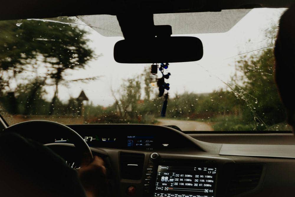 ilustrasi melewati jalur alternatif (pexels.com/Berna)