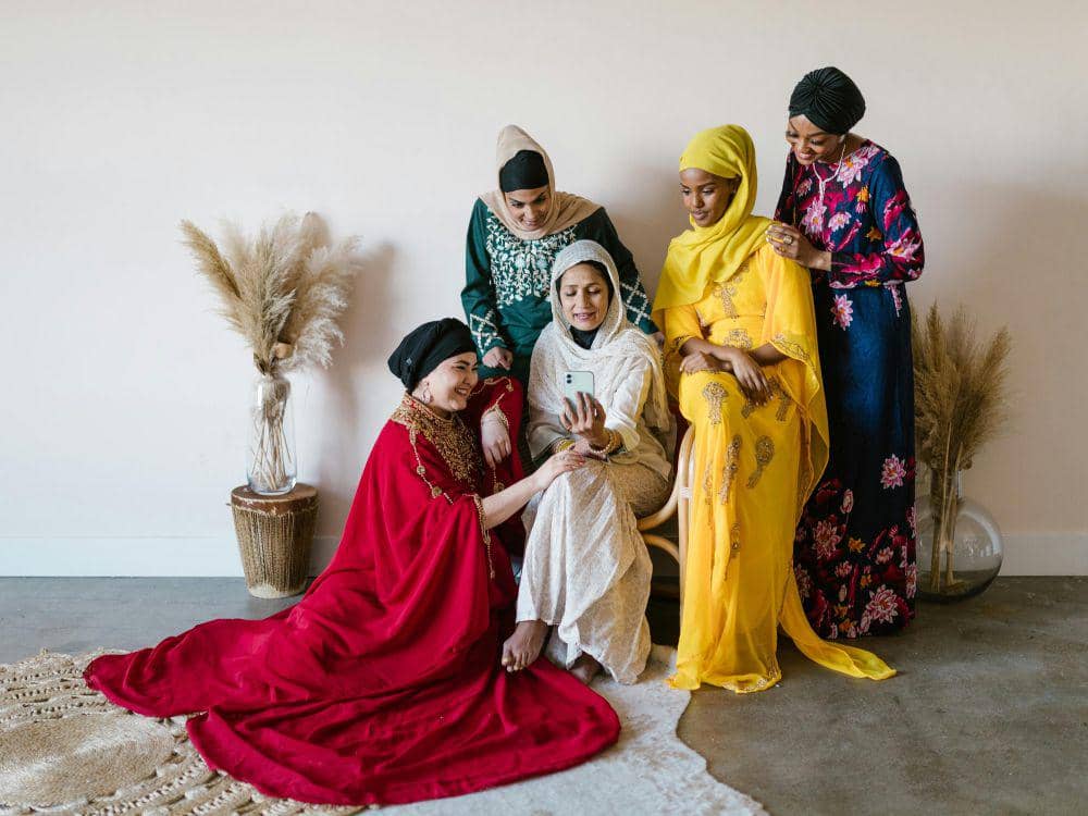 ilustrasi orang video call (pexels.com/RDNE)