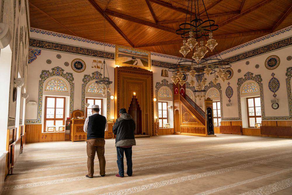 Salat tahiyatul masjid. (pexels.com/Yasir Gürbüz)