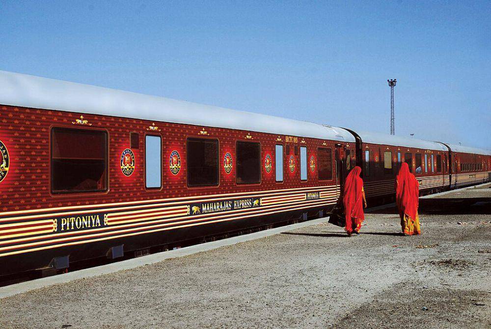 Maharaja Express (commons.wikimedia.org/Aswin Krishna Poyil)
