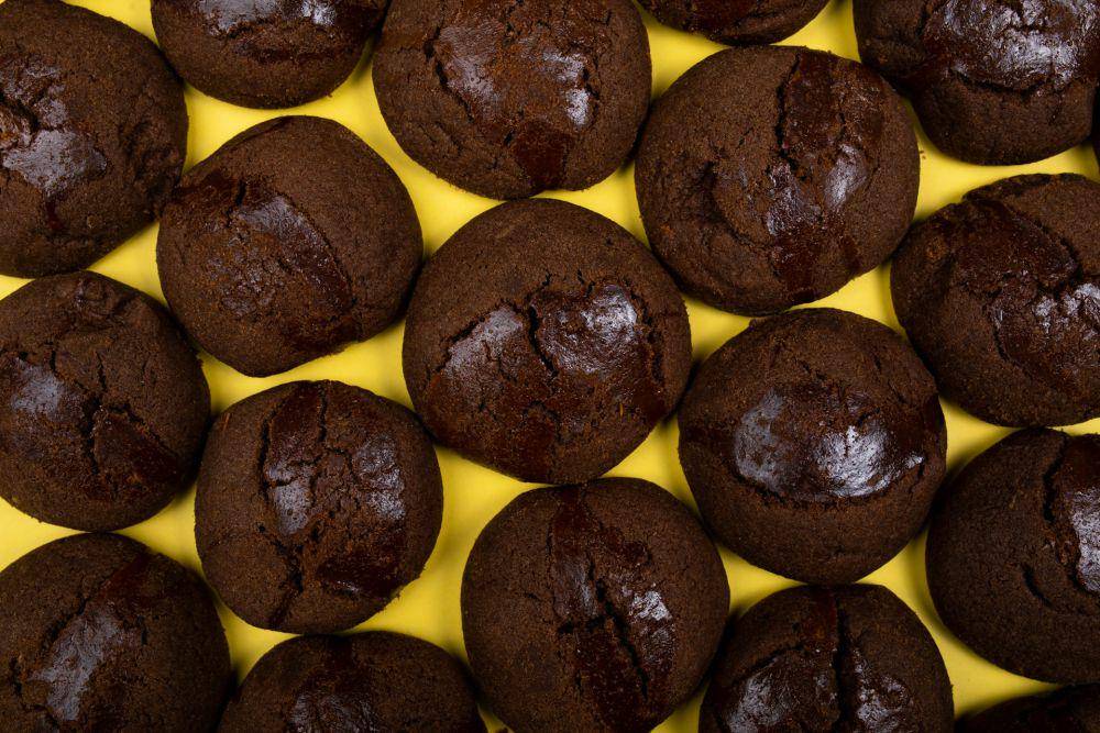 ilustrasi kue kering cokelat susu (unsplash.com/Tamanna Rumee)