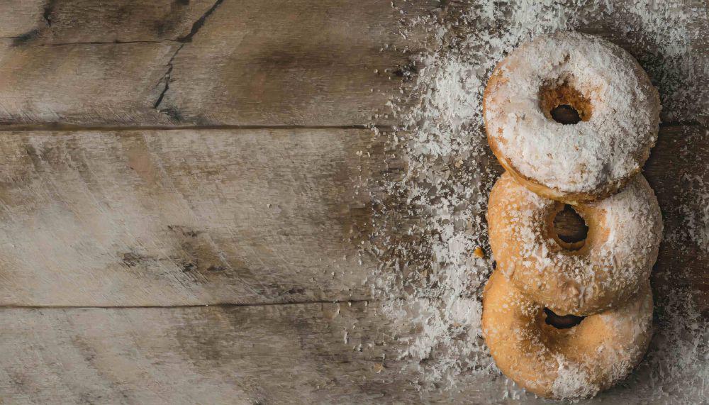 5 Tips Membuat Donat Gula yang Empuk dan Mengembang Sempurna
