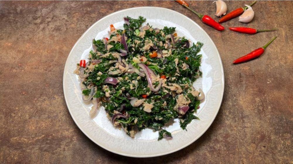 ilustrasi urap sayur (vecteezy.com/sfaafaa_)