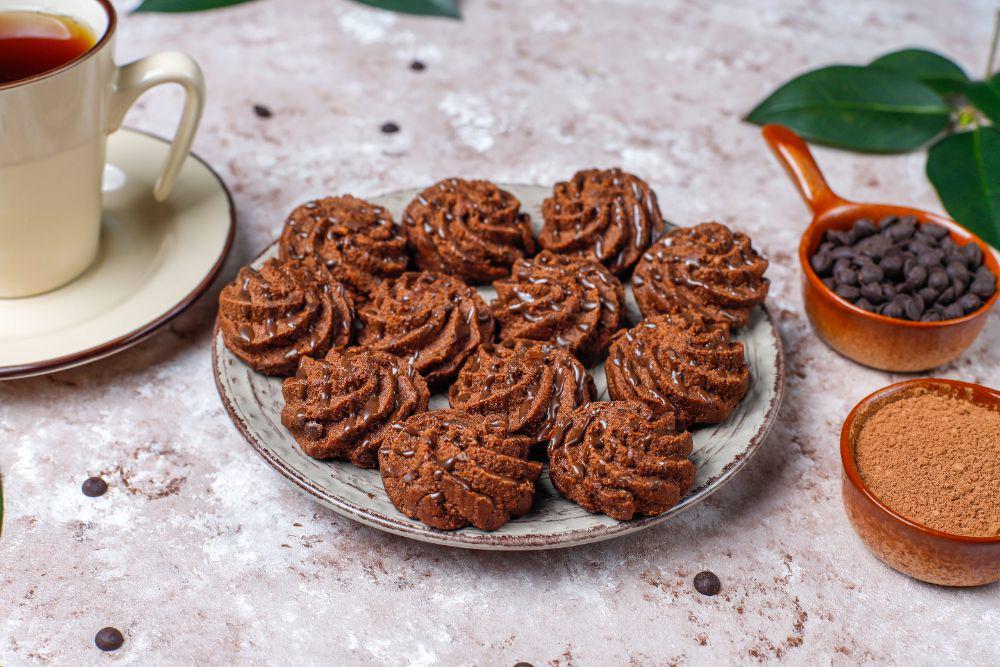 5 Cara Mengolah Tepung Sagu agar Kue Sagu Cokelat Tidak Keras