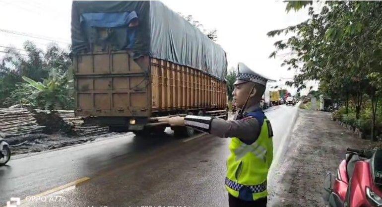 Kendaraan Sumbu 3 Mulai Dibatasi Masuk Tol Sumatra-Jalinsum