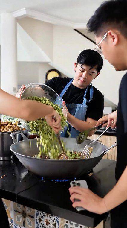 Nicky Tirta berbagi makanan buka puasa (instagram.com/nickytirta)