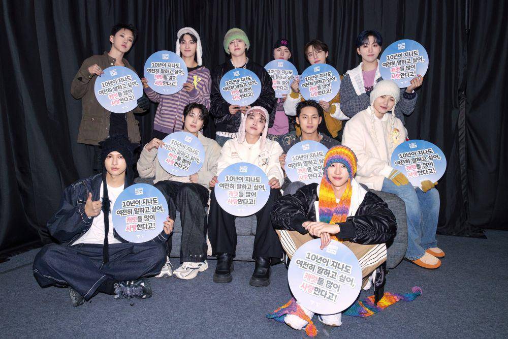 potret SEVENTEEN di CARAT LAND 2025 (x.com/pledis_17)