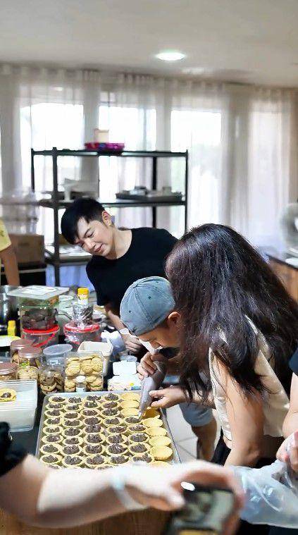 Nicky Tirta berbagi makanan buka puasa (instagram.com/nickytirta)