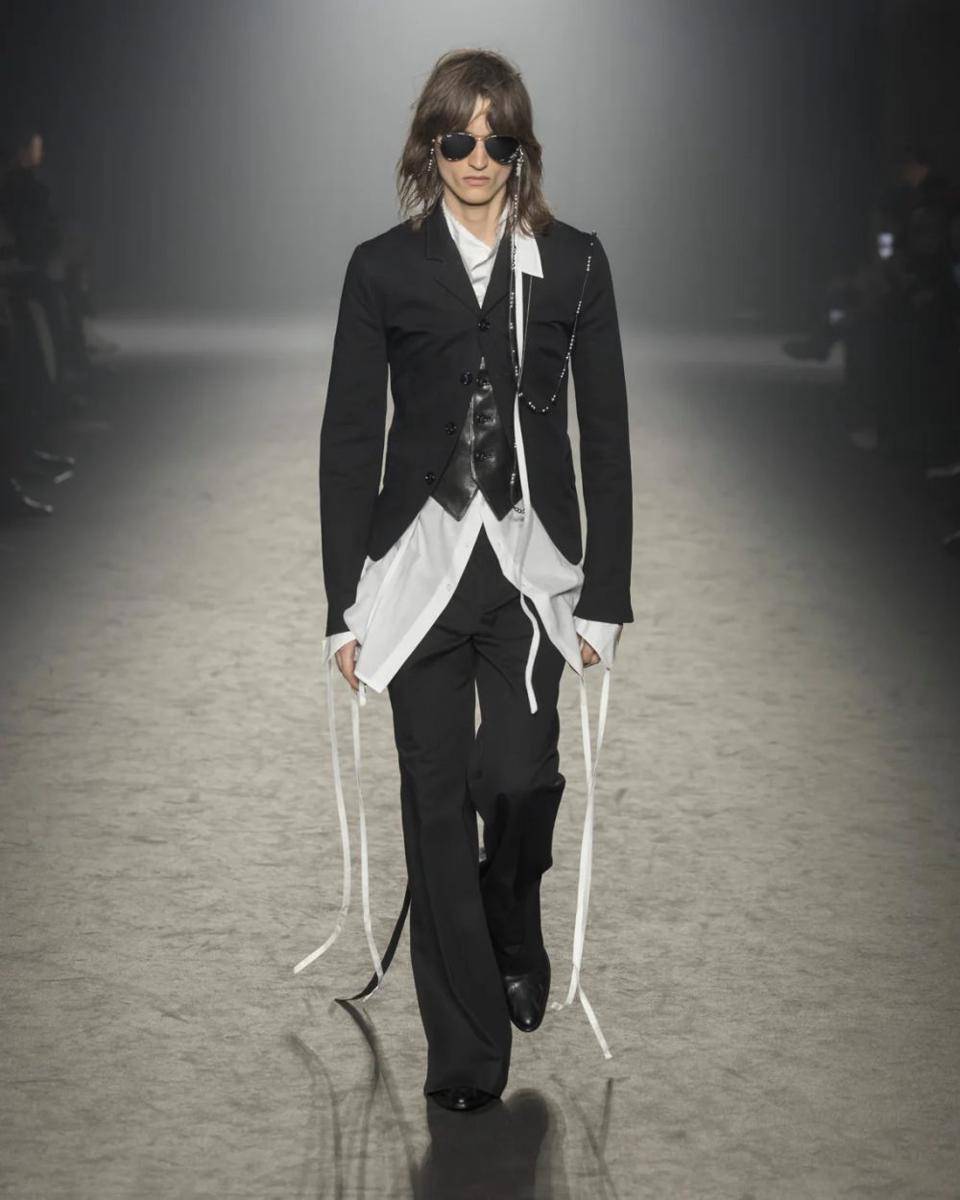 Ann Demeulemeester A/W 2025-26 di Paris Fashion Week (dok. Ann Demeulemeester)