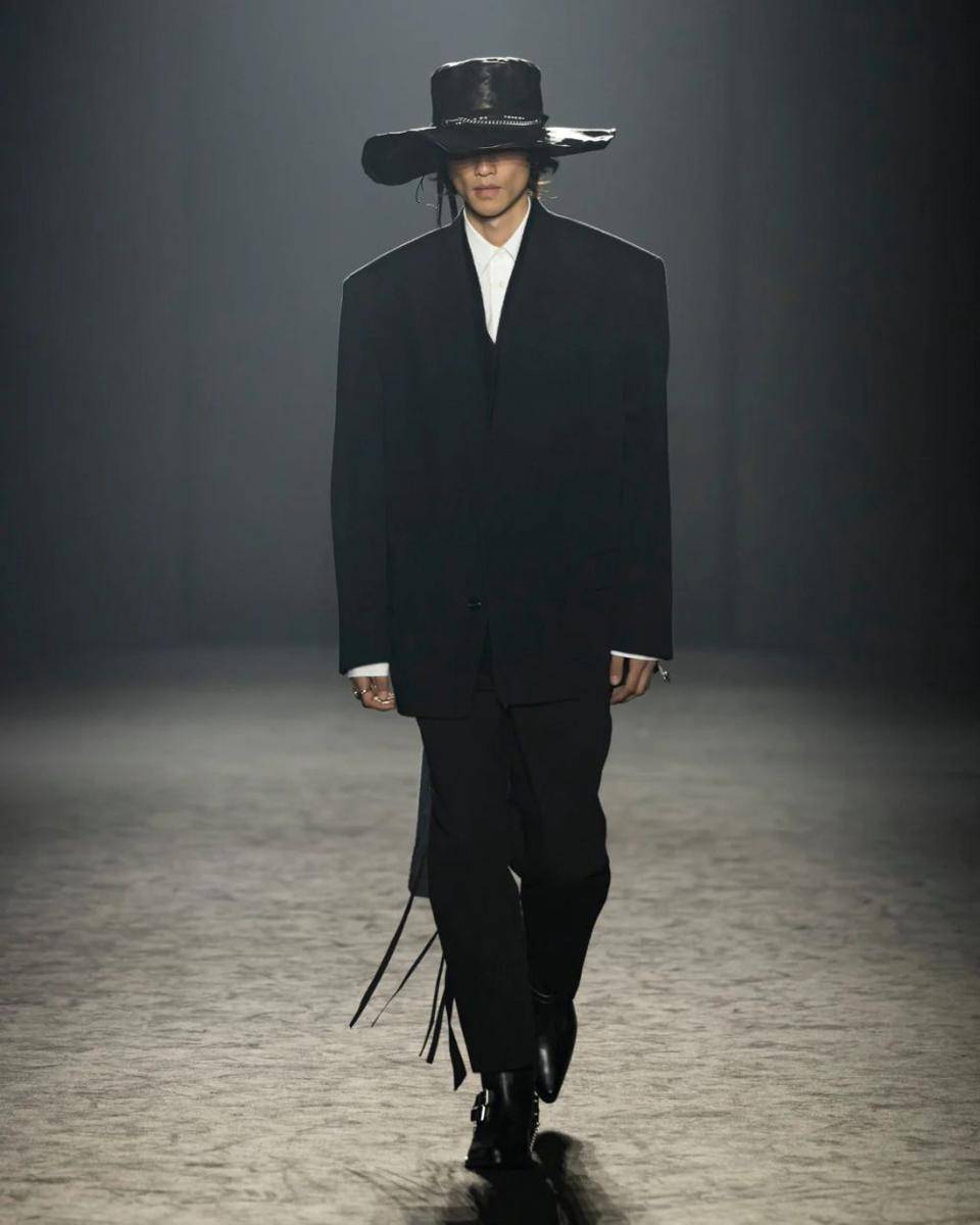 Ann Demeulemeester A/W 2025-26 di Paris Fashion Week (dok. Ann Demeulemeester)