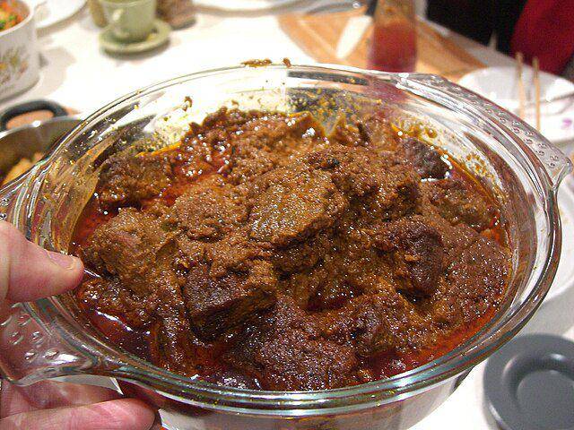 ilustrasi rendang daging (commons.wikimedia.org/ Alpha)
