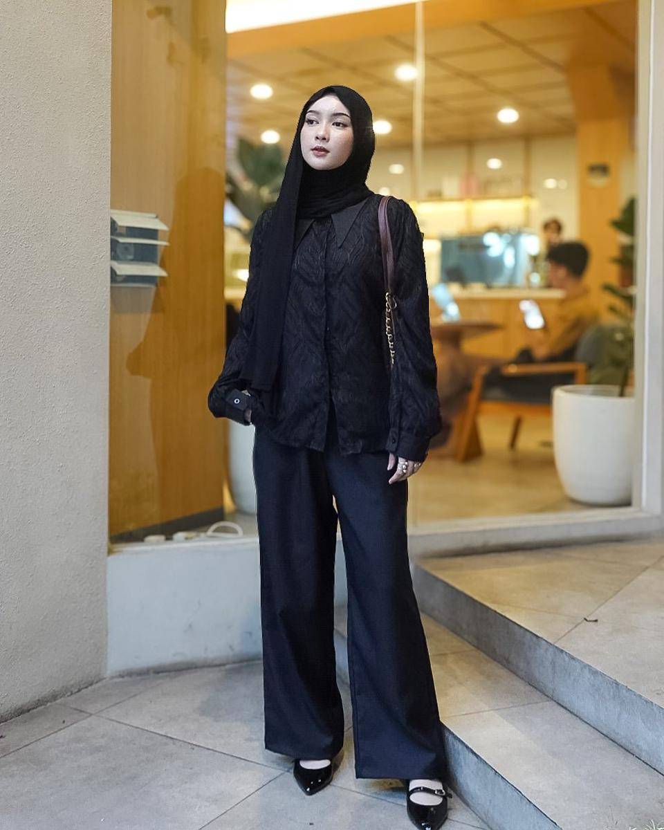 Inspirasi OOTD ala selebgram Nabilah (instagram.com/nabilahcil)