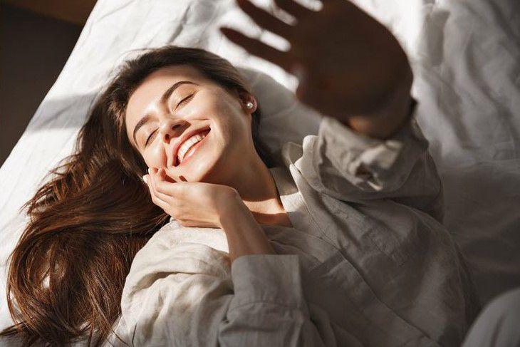 5 Tanda Tubuhmu Sehat di Pagi Hari, Bau Mulut Tak Sedap hingga Kentut