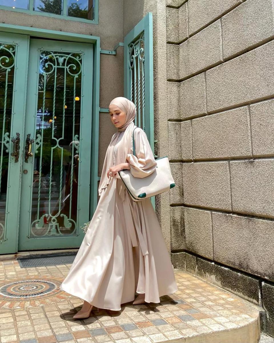 ide styling OOTD bukber ala Hamidah Rachmayanti (instagram.com/hamidahrachmayanti)