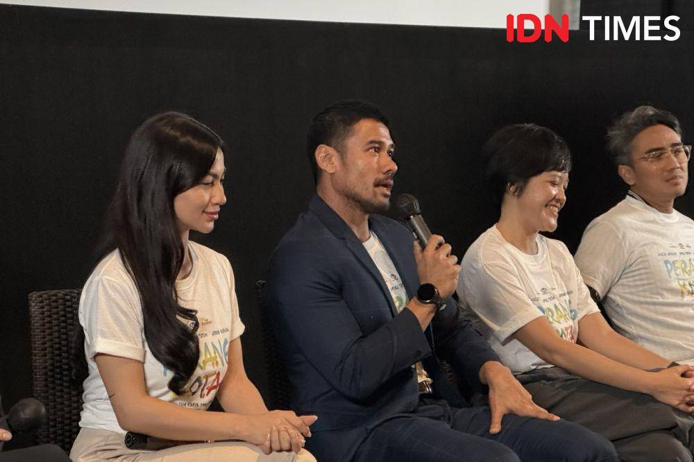 Chicco Jerikho dalam konferens pers film Perang Kota pada Senin (24/3/2025) (IDN Times/Elizabeth Chiquita)