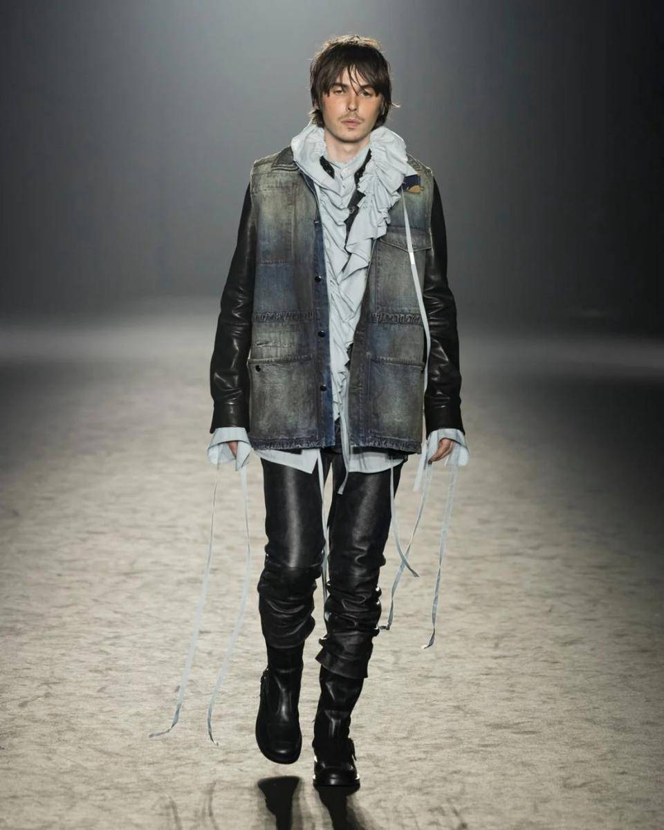 Ann Demeulemeester A/W 2025-26 di Paris Fashion Week (dok. Ann Demeulemeester)