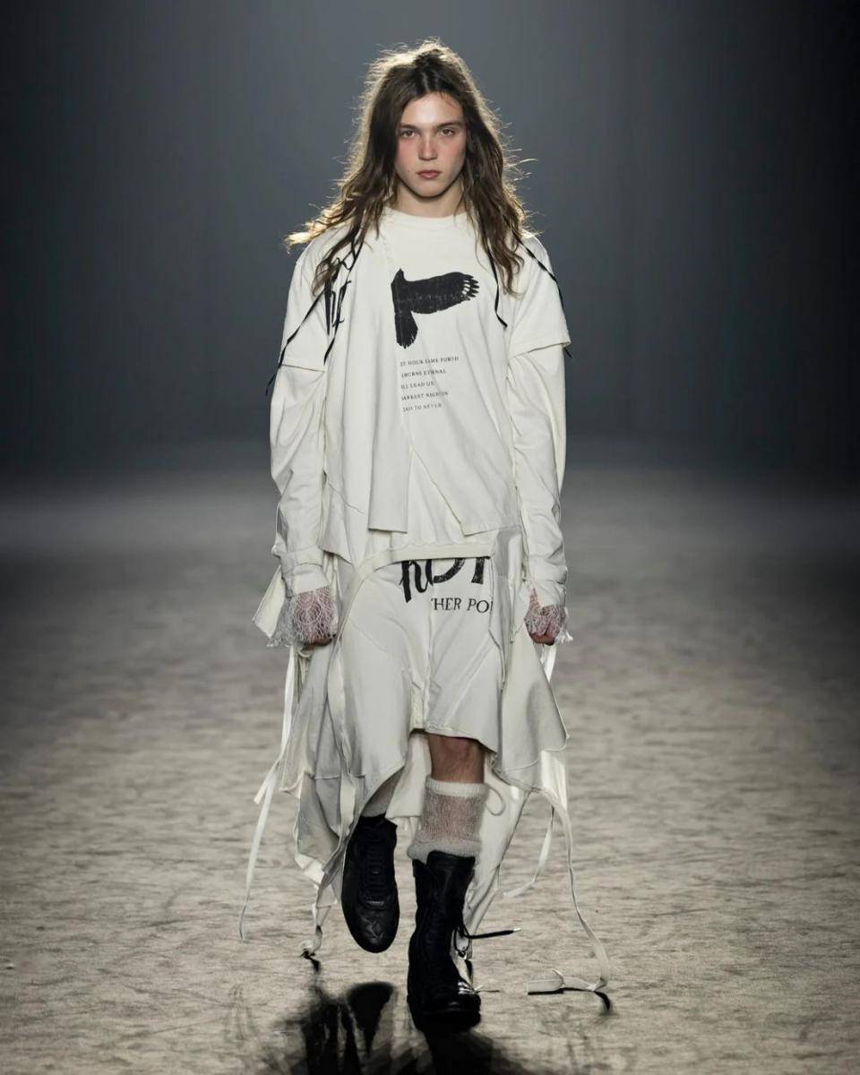 Ann Demeulemeester A/W 2025-26 di Paris Fashion Week (dok. Ann Demeulemeester)