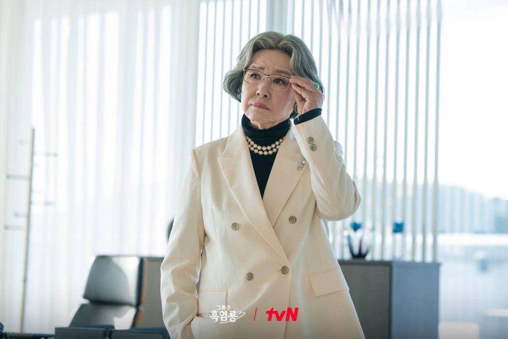 Cuplikan drama Korea My Dearest Nemesis (dok. tvN/My Dearest Nemesis)