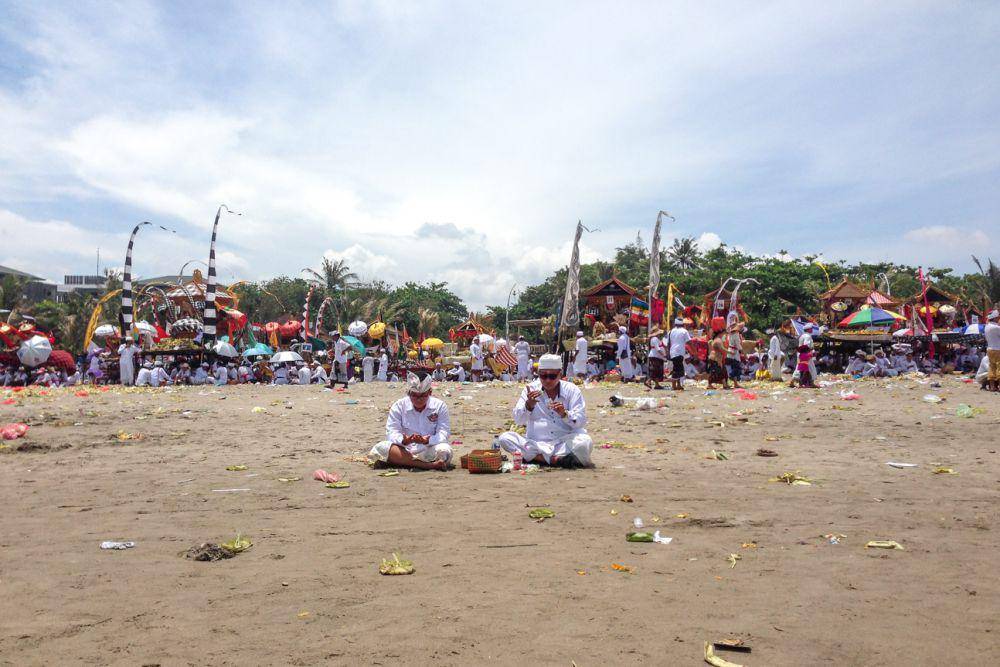 Upacara Melasti sebelum Nyepi (dok.pribadi/Natalia Indah)