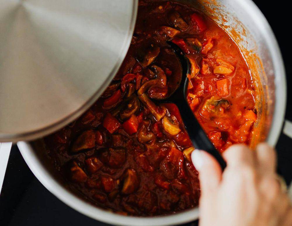 ilustrasi membuat gulai cincang khas Padang (pexels.com/Photo By: Kaboompics.com)