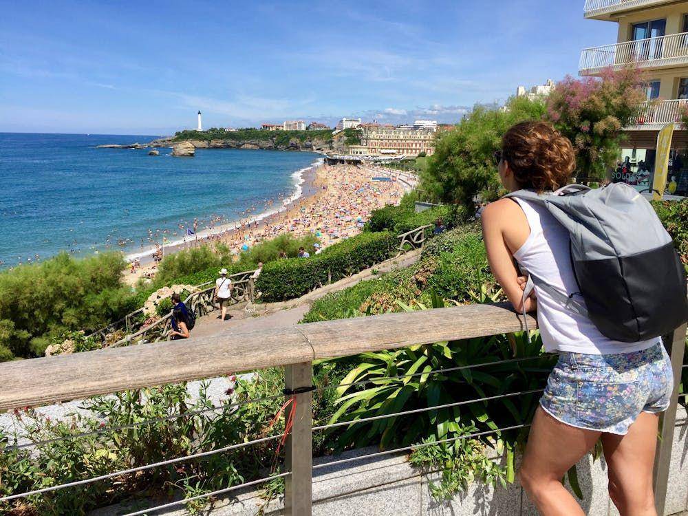 Potret liburan backpacker (pexels.com/Monica Silvestre)