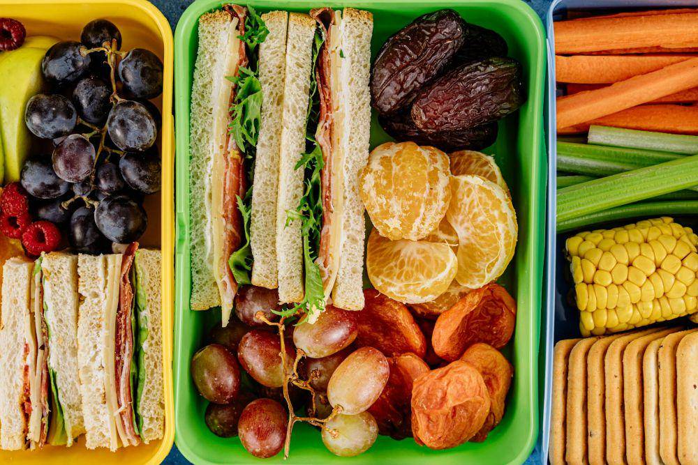 ilustrasi bekal (pexels.com/Antoni Shkraba)