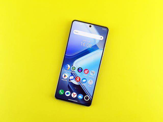 ilustrasi lcd handphone (pexels.com/andrey)