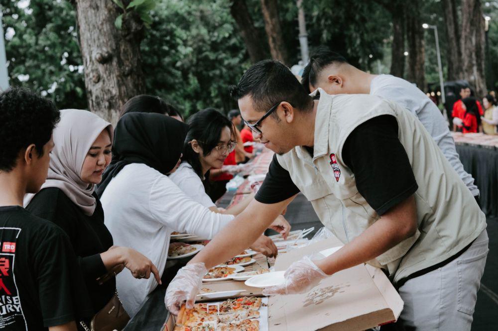 Program Ramadan, Pizza Hut Gelar Bukber Pizza 100 Meter