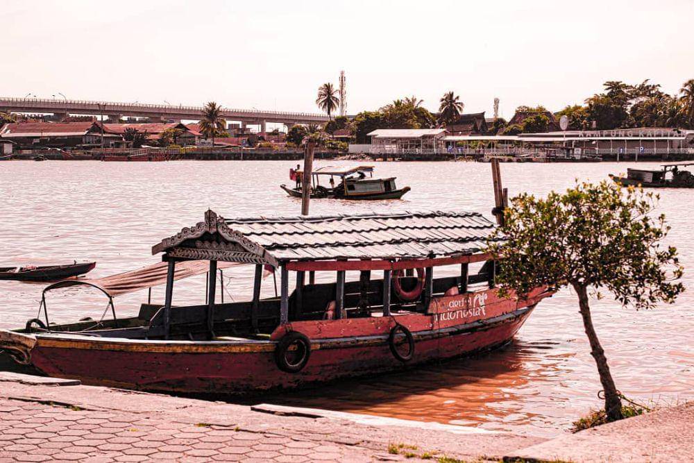 Wisata pinggiran Sungai Musi (Instagram/hobifoto6)