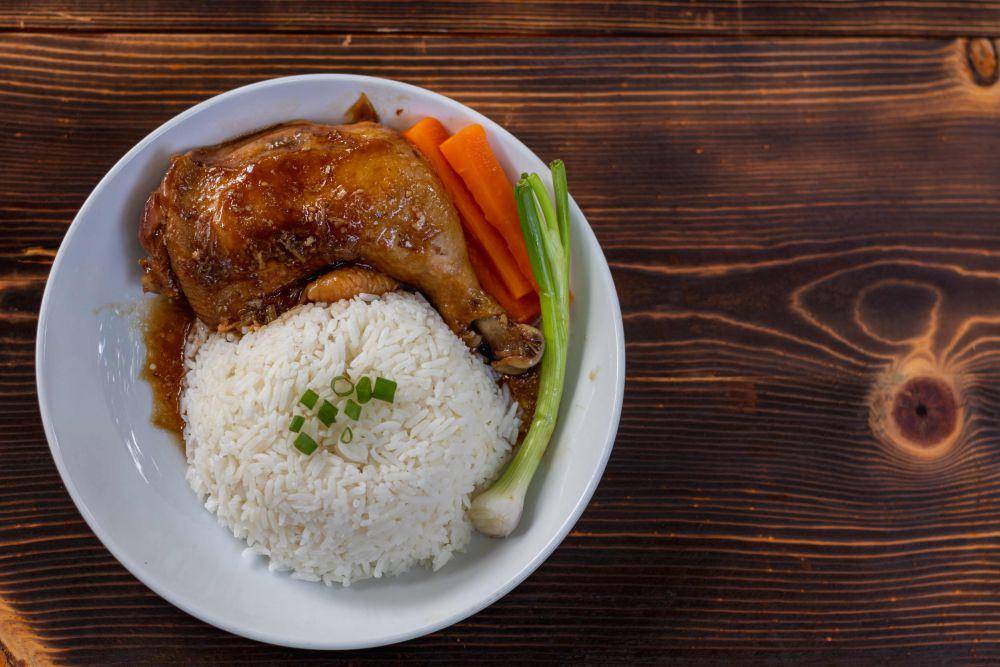 ilustrasi ayam panggang (vecteezy.com/1005954864184)