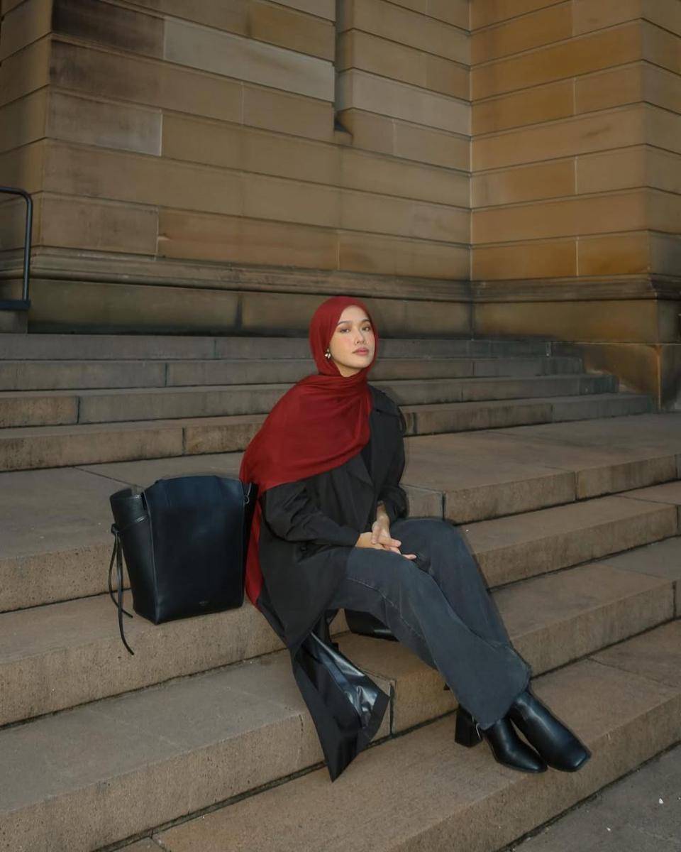 mix and match outfit merah ala Ana Octarina (instagram.com/anaoctarina)