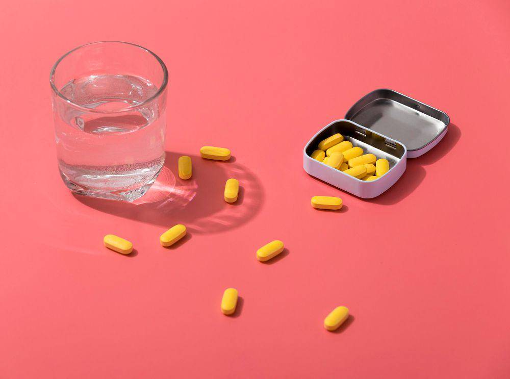 ilustrasi obat (freepik.com/freepik)