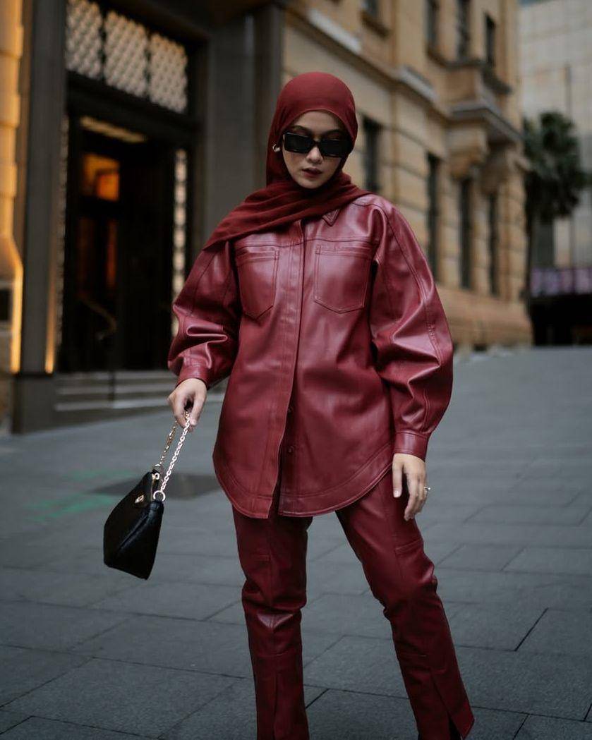 mix and match outfit merah ala Ana Octarina (instagram.com/anaoctarina)