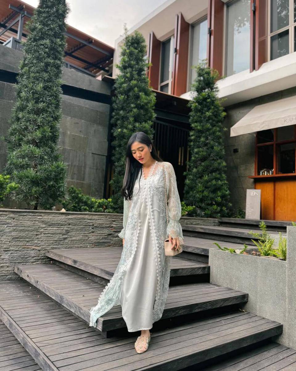 ide outfit bukber non hijab ala Febby Rastanty (instagram.com/febbyrastanty)